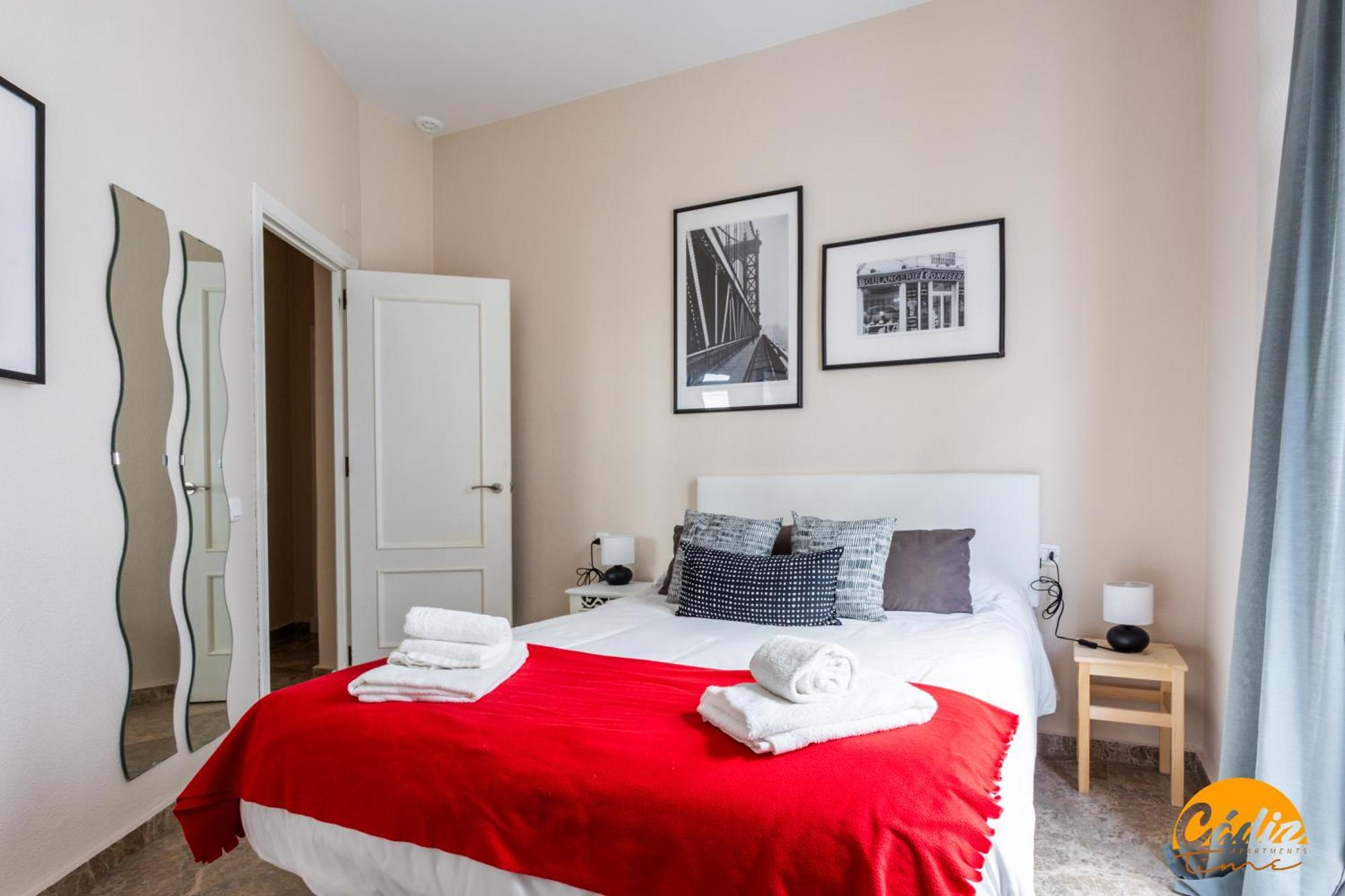 Cadiz Cinema By Cadiz Time Apartment Bagian luar foto
