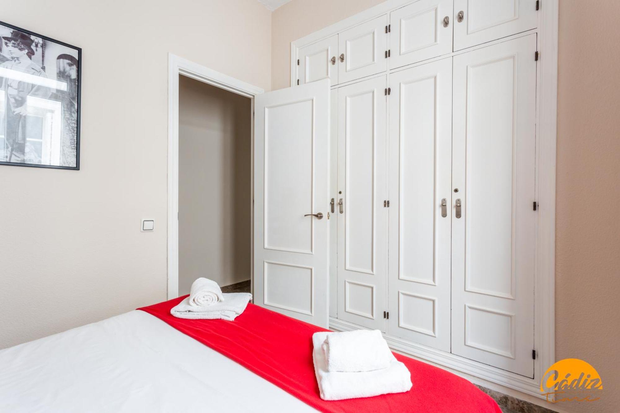 Cadiz Cinema By Cadiz Time Apartment Bagian luar foto